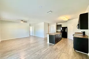 35743 Hillbrook Ave, Zephyrhills, FL 33541 - Photo 11