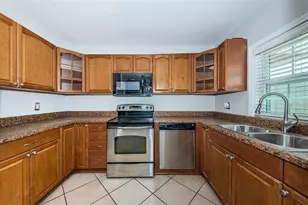 5196 Beach Dr SE, Saint Petersburg, FL 33705 - Photo 13