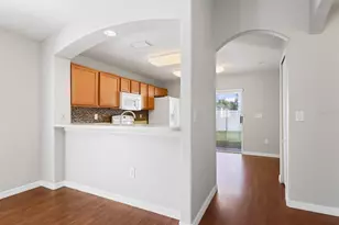 7538 Maroon Peak Dr, Ruskin, FL 33573 - Photo 9