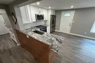 2301 Trelain Dr S, Saint Petersburg, FL 33712 - Photo 5