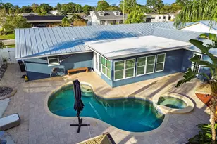 8708 Thornwood Ln, Tampa, FL 33615 - Photo 3