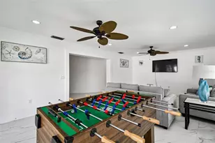 8708 Thornwood Ln, Tampa, FL 33615 - Photo 45