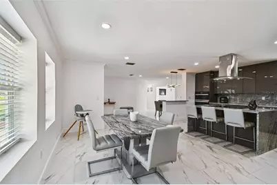 8708 Thornwood Lane, Tampa, FL 33615 - Photo 23