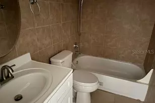 2812 Somerset Park Dr, Tampa, FL 33613 - Photo 17