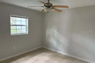 2812 Somerset Park Dr, Tampa, FL 33613 - Photo 15