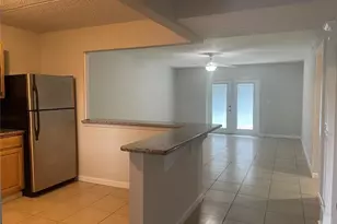 2812 Somerset Park Dr, Tampa, FL 33613 - Photo 5