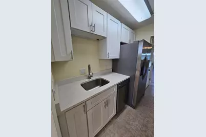 5940 30th Avenue S #106, Gulfport, FL 33707 - Photo 11