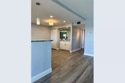 12500 Capri Cir N #401, Treasure Island, FL 33706 - Photo 17