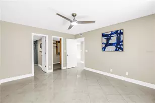 2775 Kipps Colony Dr S, Saint Petersburg, FL 33707 - Photo 27