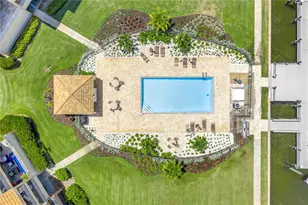 2775 Kipps Colony Dr S, Saint Petersburg, FL 33707 - Photo 3