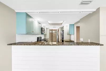 2775 Kipps Colony Drive S #204, Saint Petersburg, FL 33707 - Photo 19