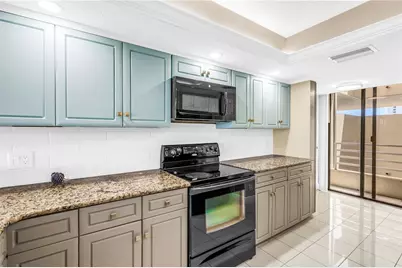 2775 Kipps Colony Drive S #204, Saint Petersburg, FL 33707 - Photo 21