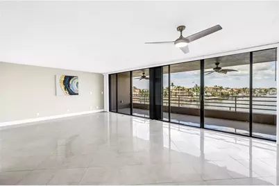 2775 Kipps Colony Drive S #204, Saint Petersburg, FL 33707 - Photo 13