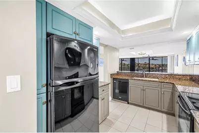 2775 Kipps Colony Drive S #204, Saint Petersburg, FL 33707 - Photo 25