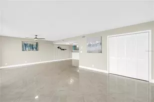 2775 Kipps Colony Dr S, Saint Petersburg, FL 33707 - Photo 15