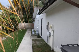 4208 Summerdale Dr, Tampa, FL 33624 - Photo 11