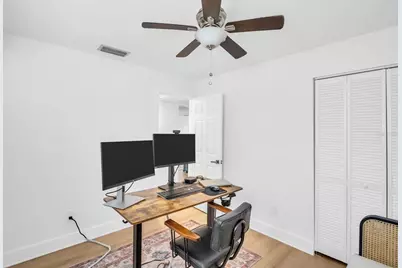 218 49th Avenue N, Saint Petersburg, FL 33703 - Photo 31