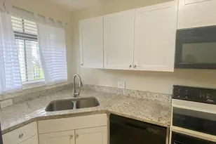 2002 Blue Hawk Ct, Clearwater, FL 33762 - Photo 5