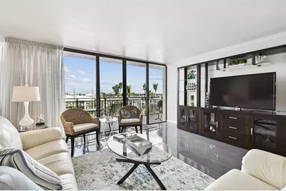 7600 Bayshore Drive #307, Treasure Island, FL 33706 - Photo 19