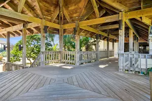 7600 Bayshore Dr, Treasure Island, FL 33706 - Photo 43