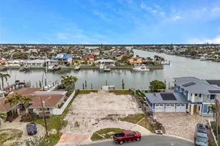 11655 4th St E, Treasure Island, FL 33706 - Photo 1