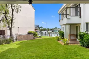 311 Island Way, Clearwater Beach, FL 33767 - Photo 9