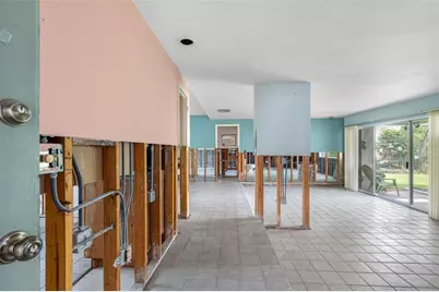 311 Island Way #104, Clearwater Beach, FL 33767 - Photo 3