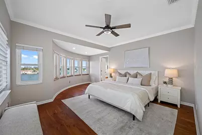 8575 Sunset Court, Treasure Island, FL 33706 - Photo 27