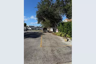 8719 Driftwood Drive, Tampa, FL 33615 - Photo 15