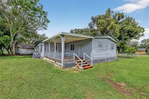 37016 Waterside Dr, Zephyrhills, FL 33541 - Photo 27