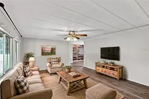 37016 Waterside Dr, Zephyrhills, FL 33541 - Photo 5