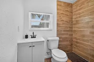 2725 14th Ave S, Saint Petersburg, FL 33712 - Photo 17