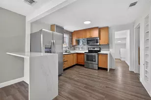 2725 14th Ave S, Saint Petersburg, FL 33712 - Photo 7