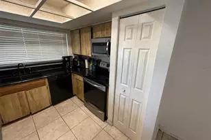 2589 Orangewood Ct, Palm Harbor, FL 34684 - Photo 7