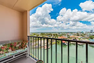 51 Island Way, Clearwater Beach, FL 33767 - Photo 25