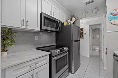 388 Moorings Cove Drive #6E, Tarpon Springs, FL 34689 - Photo 17