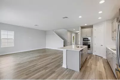 9711 Surrey Rose Drive, San Antonio, FL 33576 - Photo 13