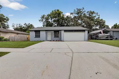 423 Forest Oak Drive, Seffner, FL 33584 - Photo 1