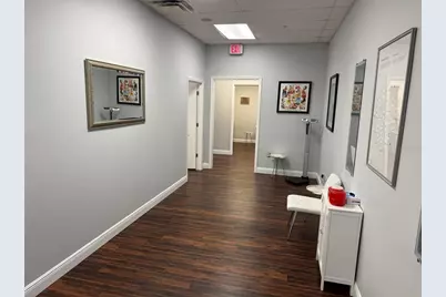 1033 W Bay Drive, Largo, FL 33770 - Photo 5