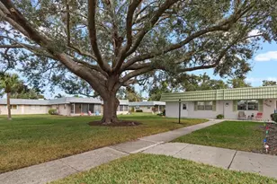 1802 Bedford Ln, Sun City Center, FL 33573 - Photo 1