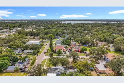 1831 10th Street S, Saint Petersburg, FL 33705 - Photo 29