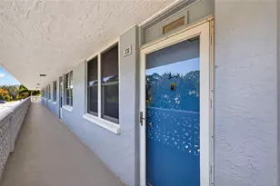 4880 Locust St NE, Saint Petersburg, FL 33703 - Photo 1