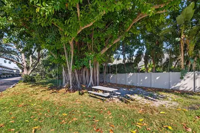 4880 Locust Street NE #330, Saint Petersburg, FL 33703 - Photo 25