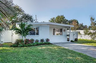 320 93rd Ave N, Saint Petersburg, FL 33702 - Photo 1