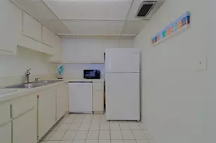 51 Island Way, Clearwater Beach, FL 33767 - Photo 53