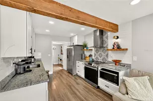 1324 40th St S, Saint Petersburg, FL 33711 - Photo 7