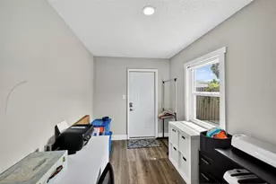 1324 40th St S, Saint Petersburg, FL 33711 - Photo 27