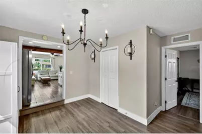 1324 40th Street S, Saint Petersburg, FL 33711 - Photo 11