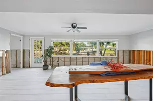 3956 Shore Acres Blvd NE, Saint Petersburg, FL 33703 - Photo 13