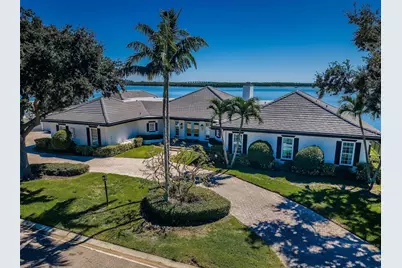 4916 62nd Avenue S, Saint Petersburg, FL 33715 - Photo 1